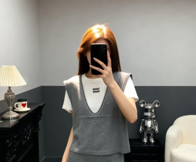 Miumiu 2026 V-neck Knitted Vest And  T-shirt Polyamide Wool