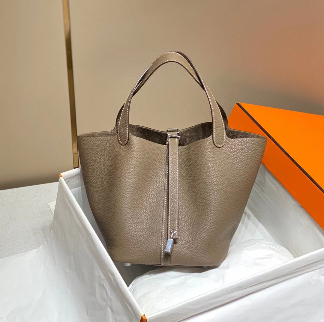 picotin lock togo leather silver hardware