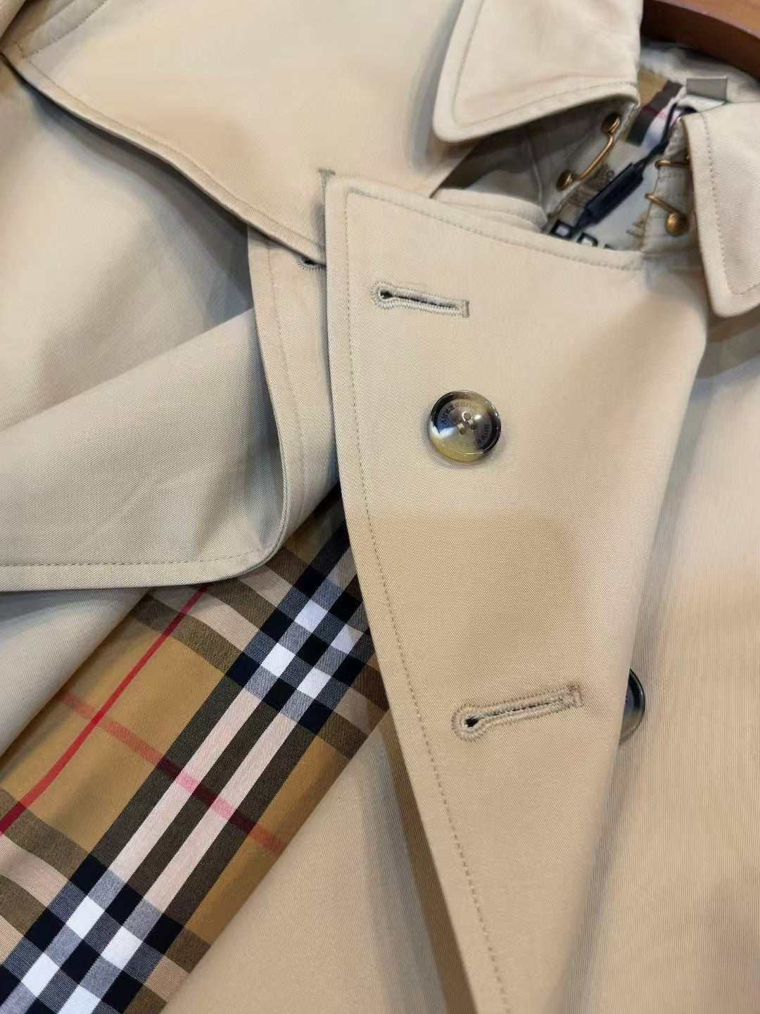 Mid-length Kensington Heritage Trench Coat Beige