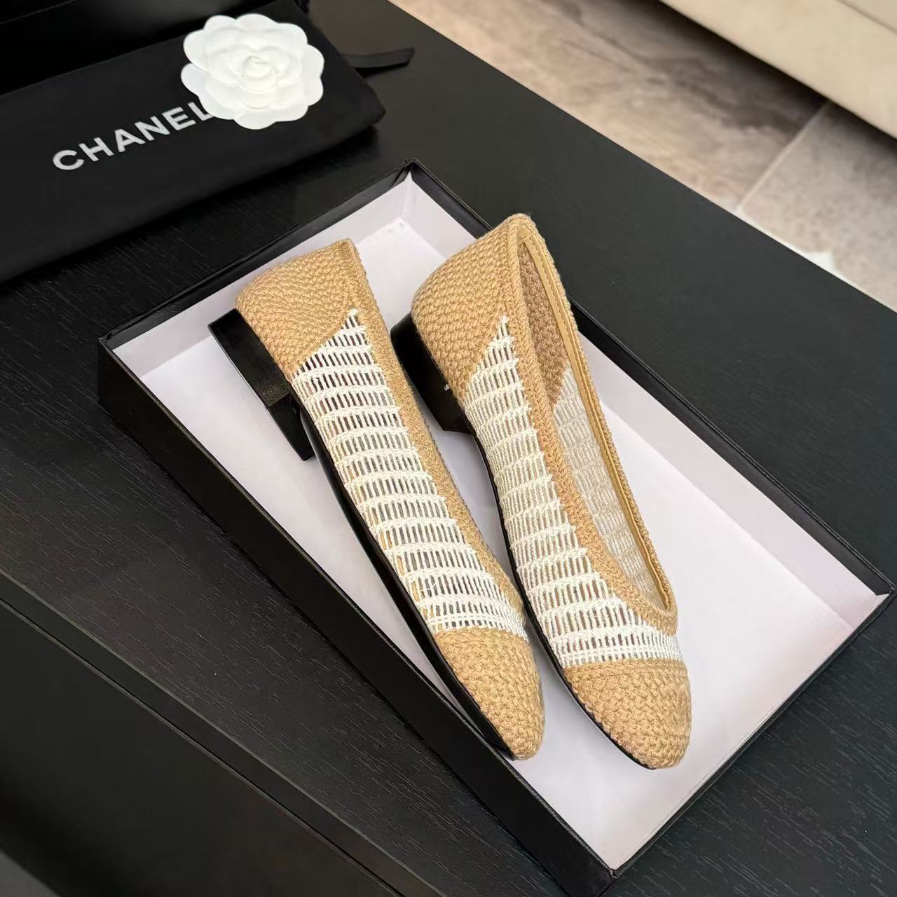 CC 25 Ballet Flat Raffia
