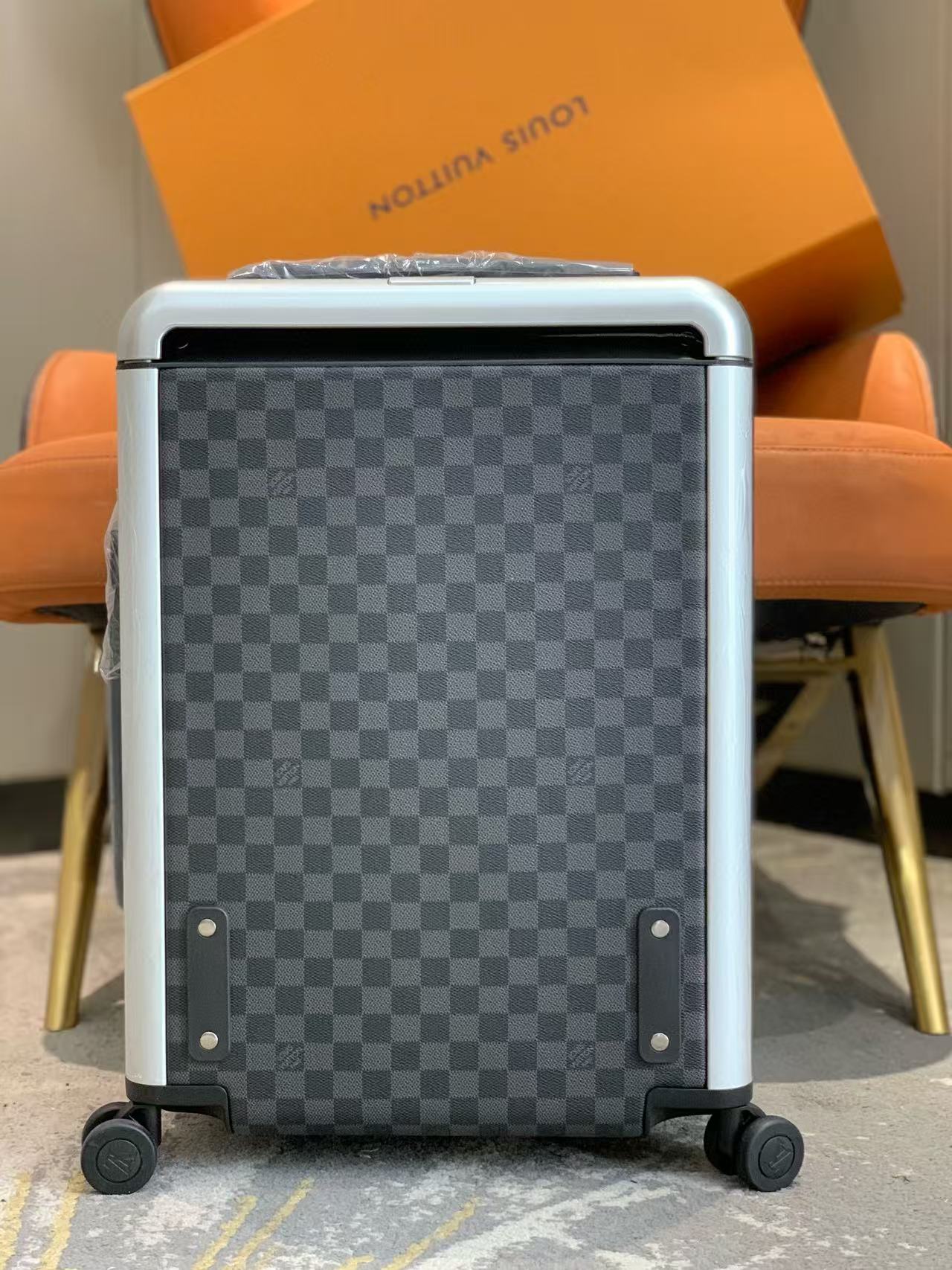 Louis Vuitton Horizon 55 Suicase Gray Black Leather