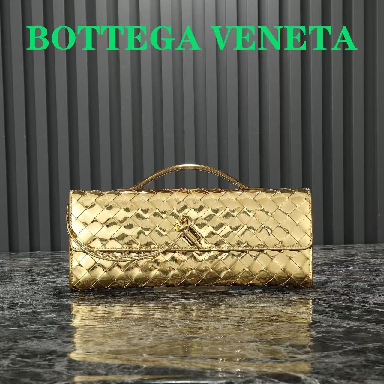 BV Long Clutch Andiamo With Handle 31cm Gold Leather