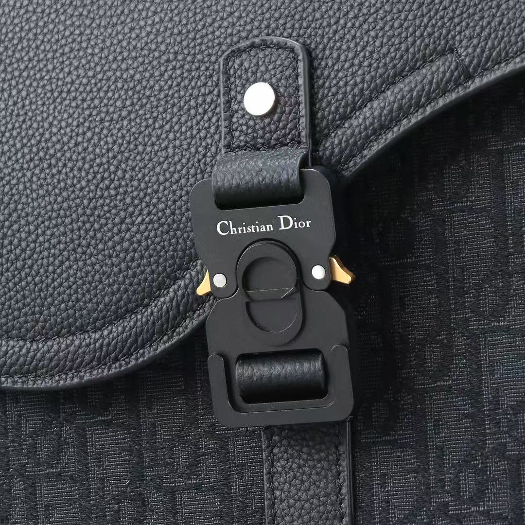Medium Saddle Messenger Bag with Flap Black Calfskin fabric