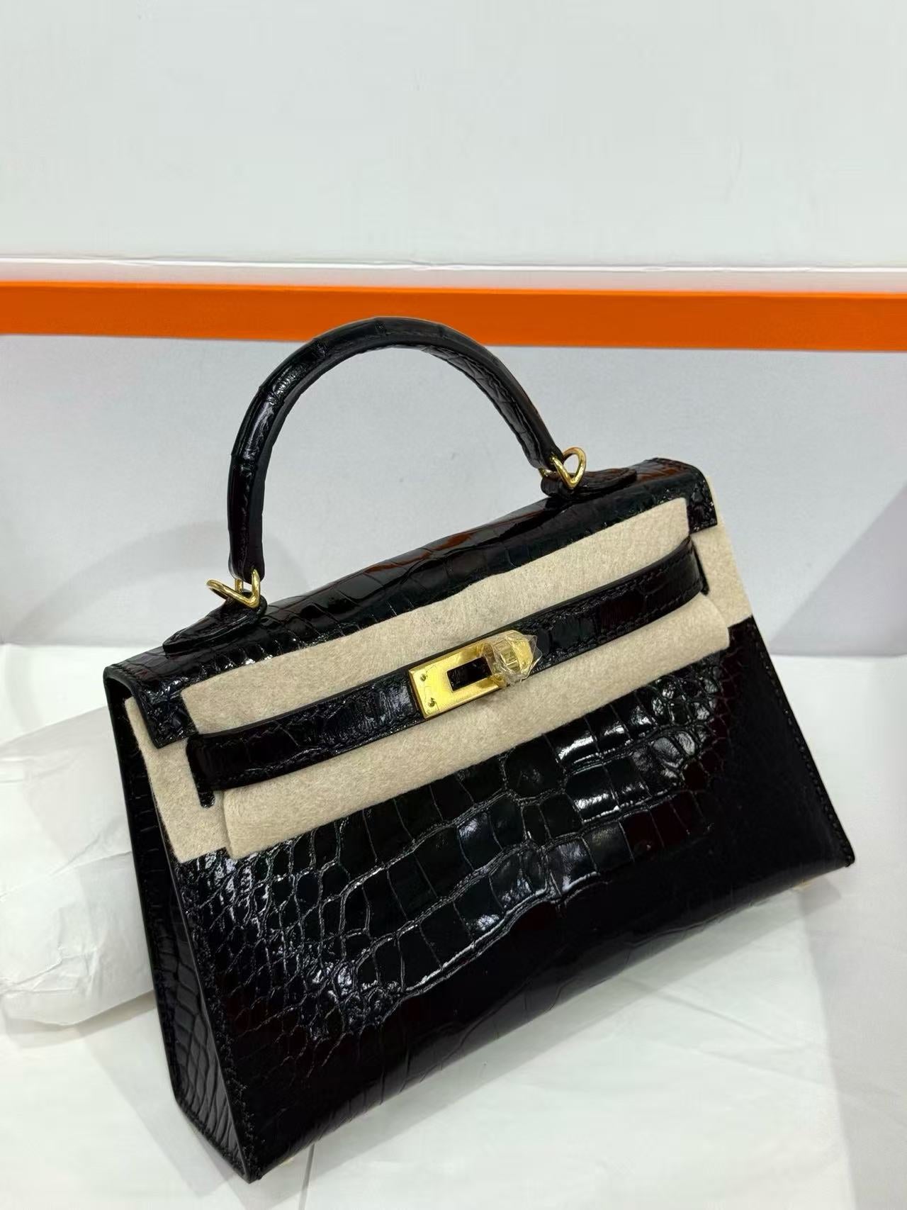 Hermès Kelly II Sellier Crocodile Embossed Black Gold Leather