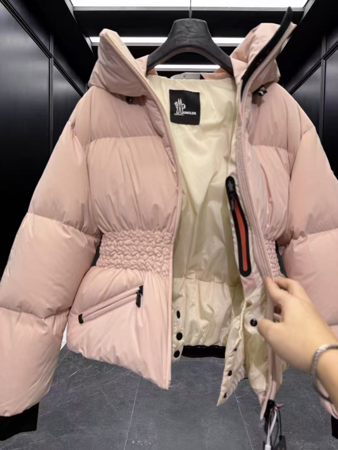 Moncler 2026 Wollemi Hooded Insulated Ski Jacket Pink Down Polyester