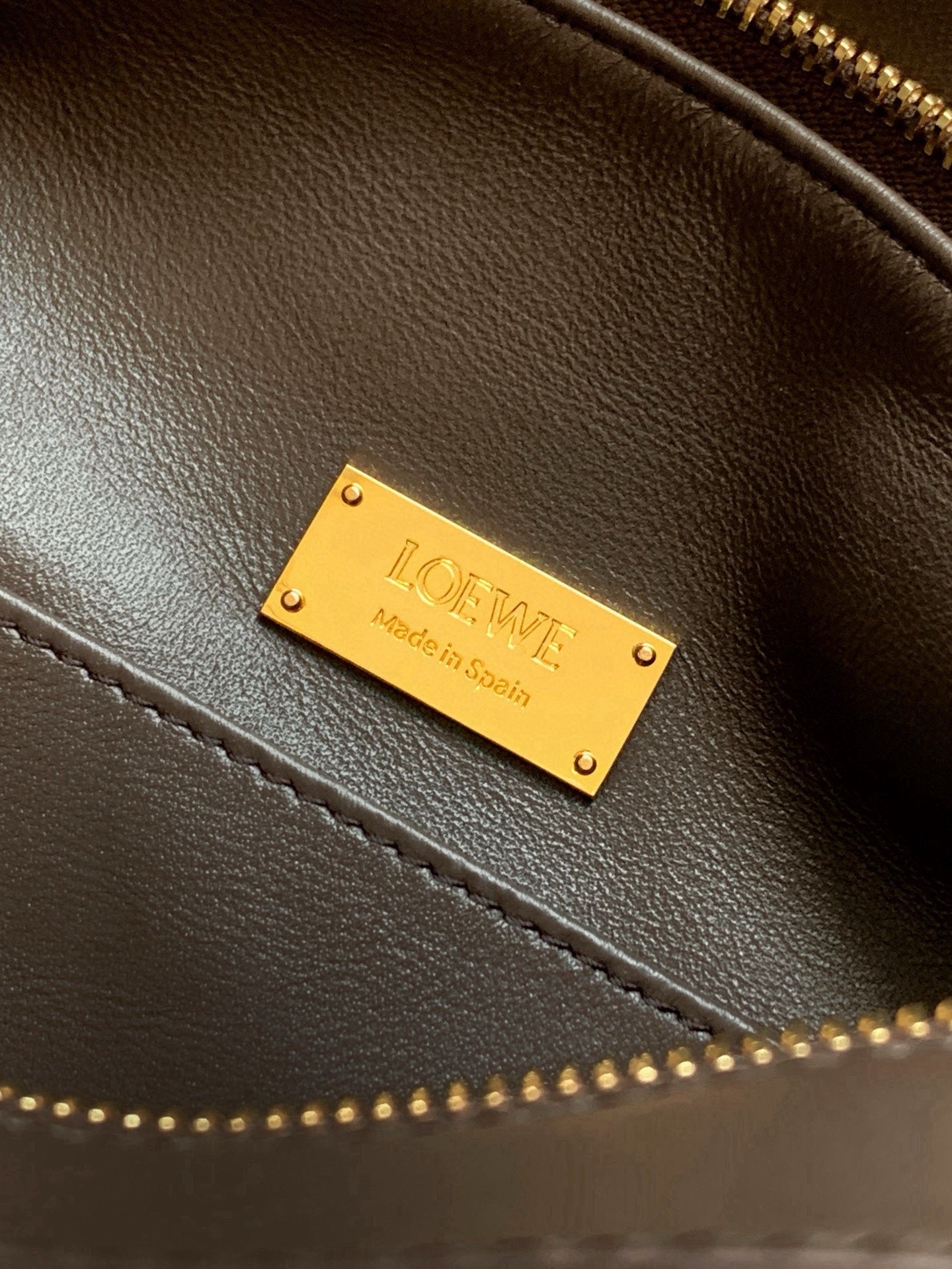 Loewe 2026 Featherlight Puzzle Bag 24cm Brown Nappa Lambskin