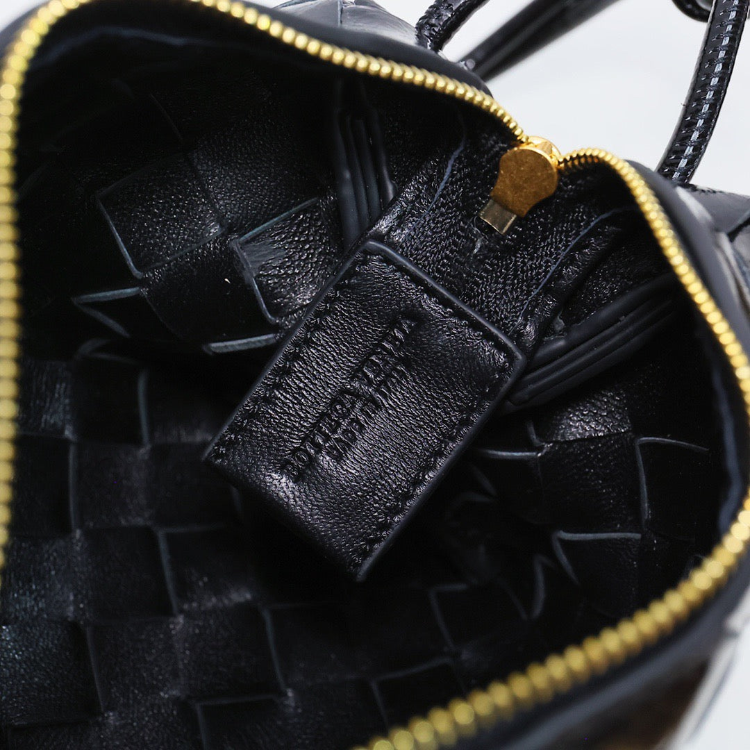 Bottega Veneta 2026 Mini Loop Metal Knots Black Calfskin
