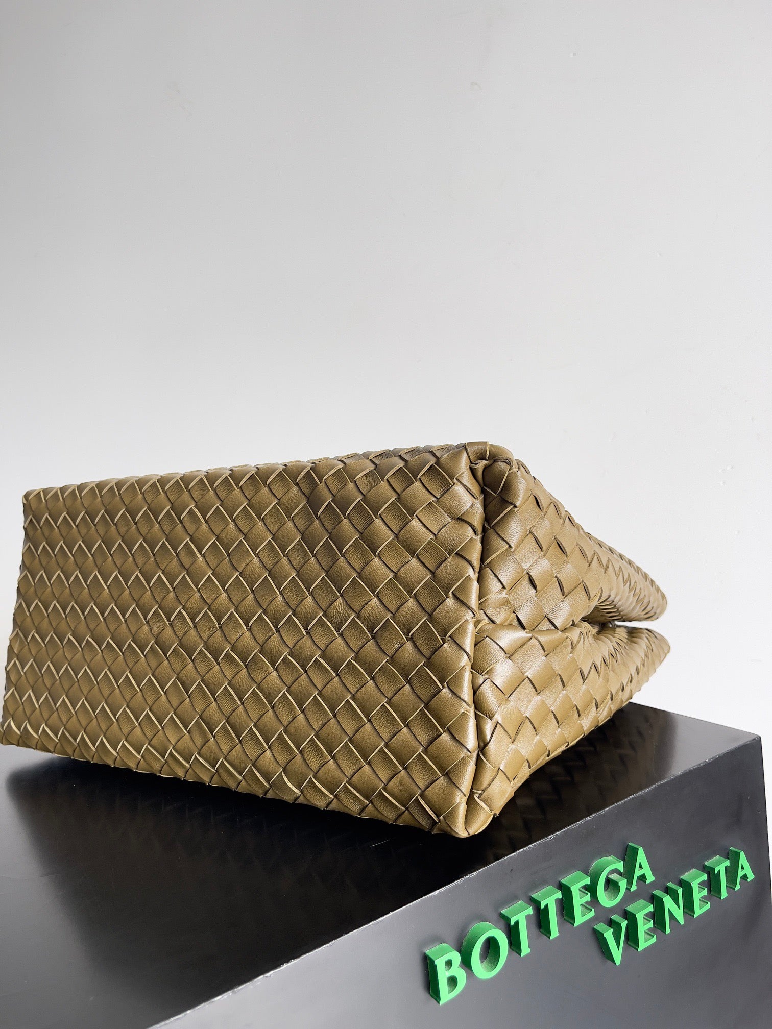 Bottega Veneta 2026 Andiamo Bag 42cm Muddy Brown Nappa Leather