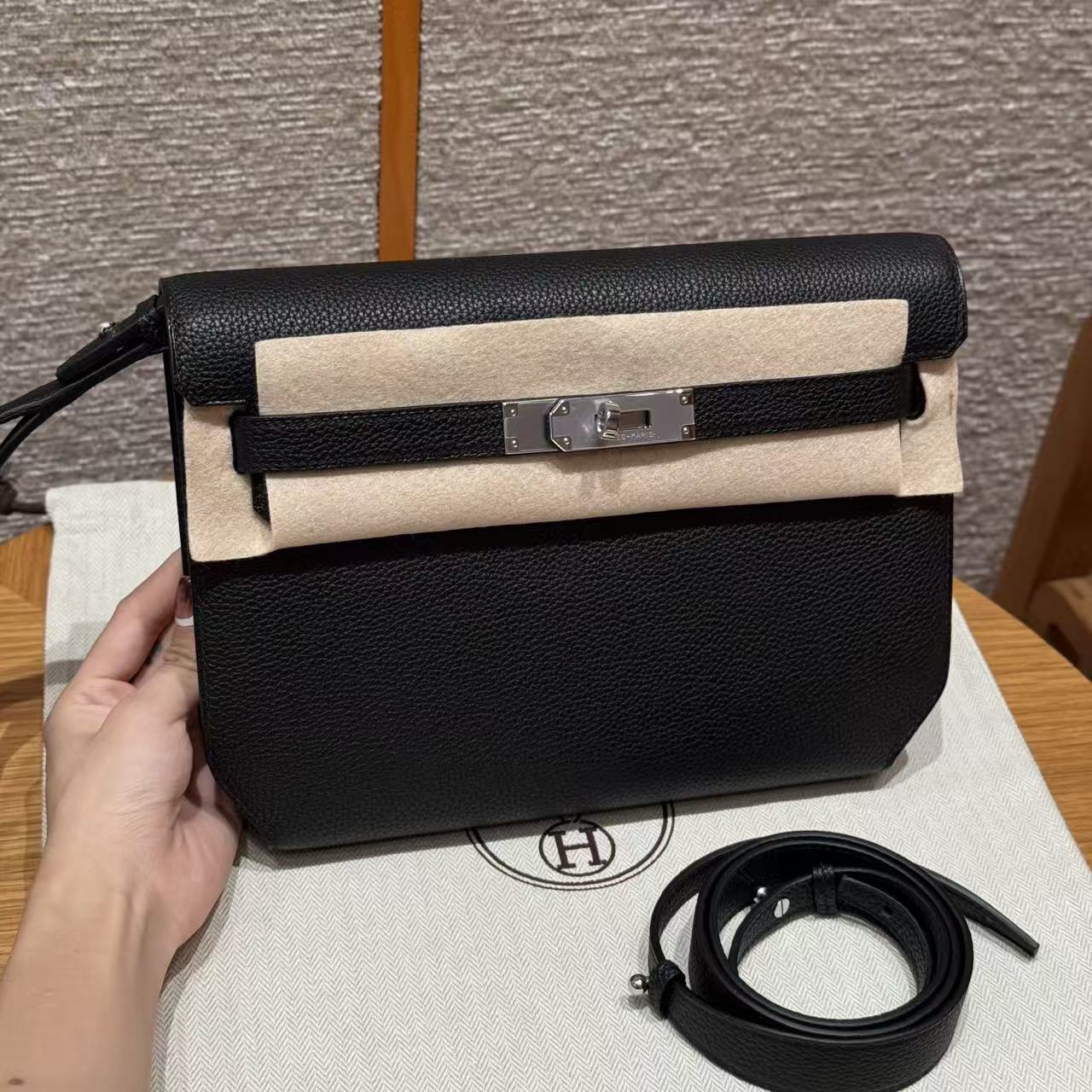HM Kelly Depeches 25 cm Calfskin