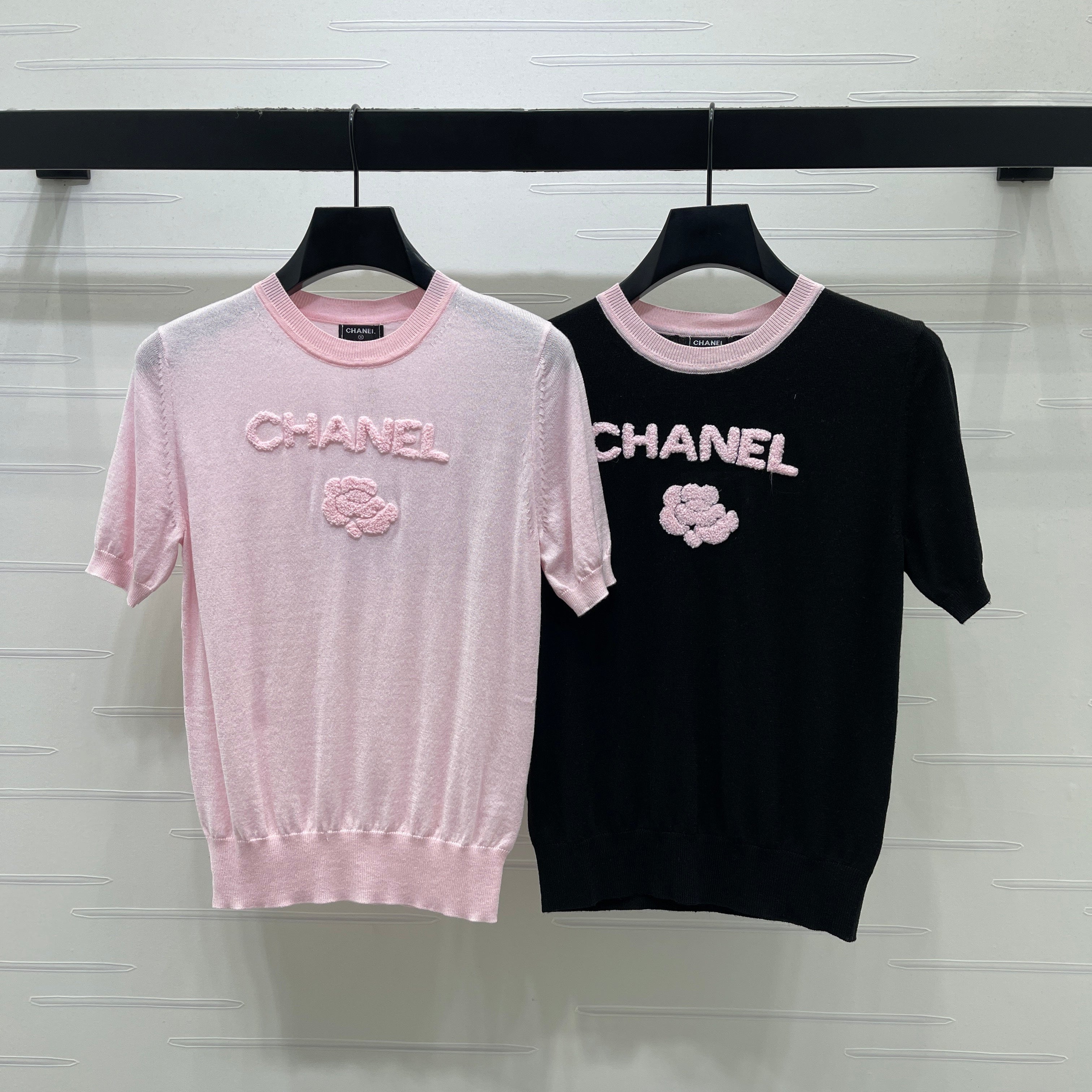 Chanel 2026 Flower T-shirt Black and Pink Tencel