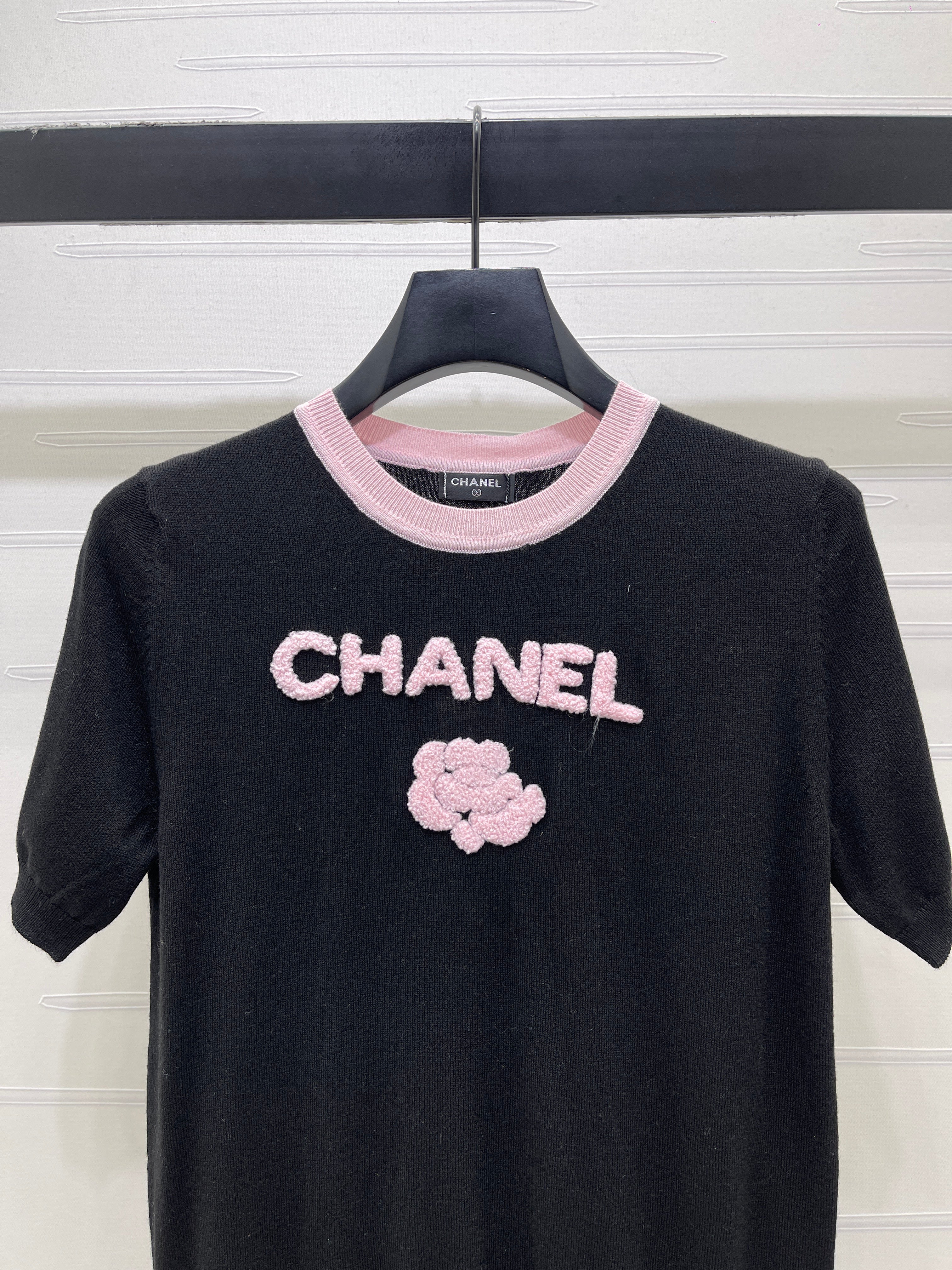 Chanel 2026 Flower T-shirt Black and Pink Tencel