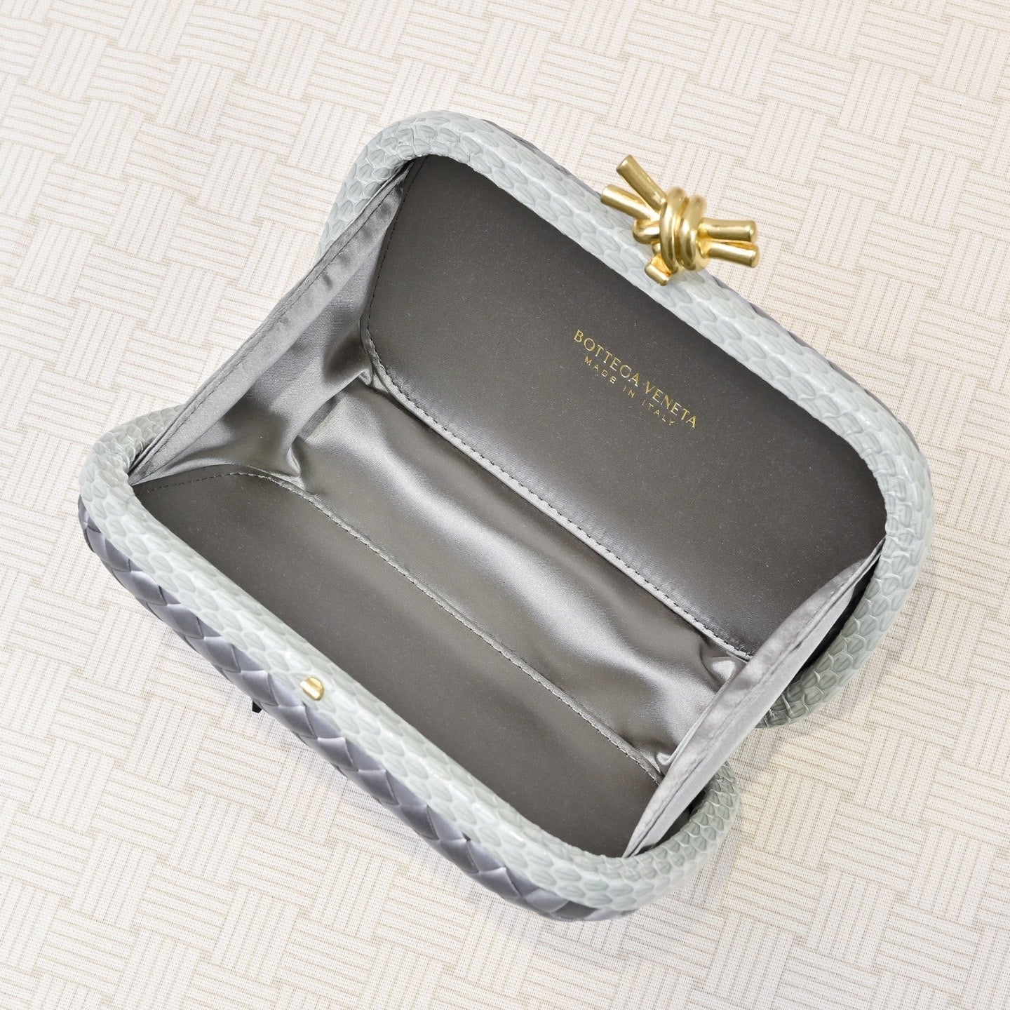 Bottega Veneta 2026 Knot Clutch 20cm Silver Gold Woven Leather