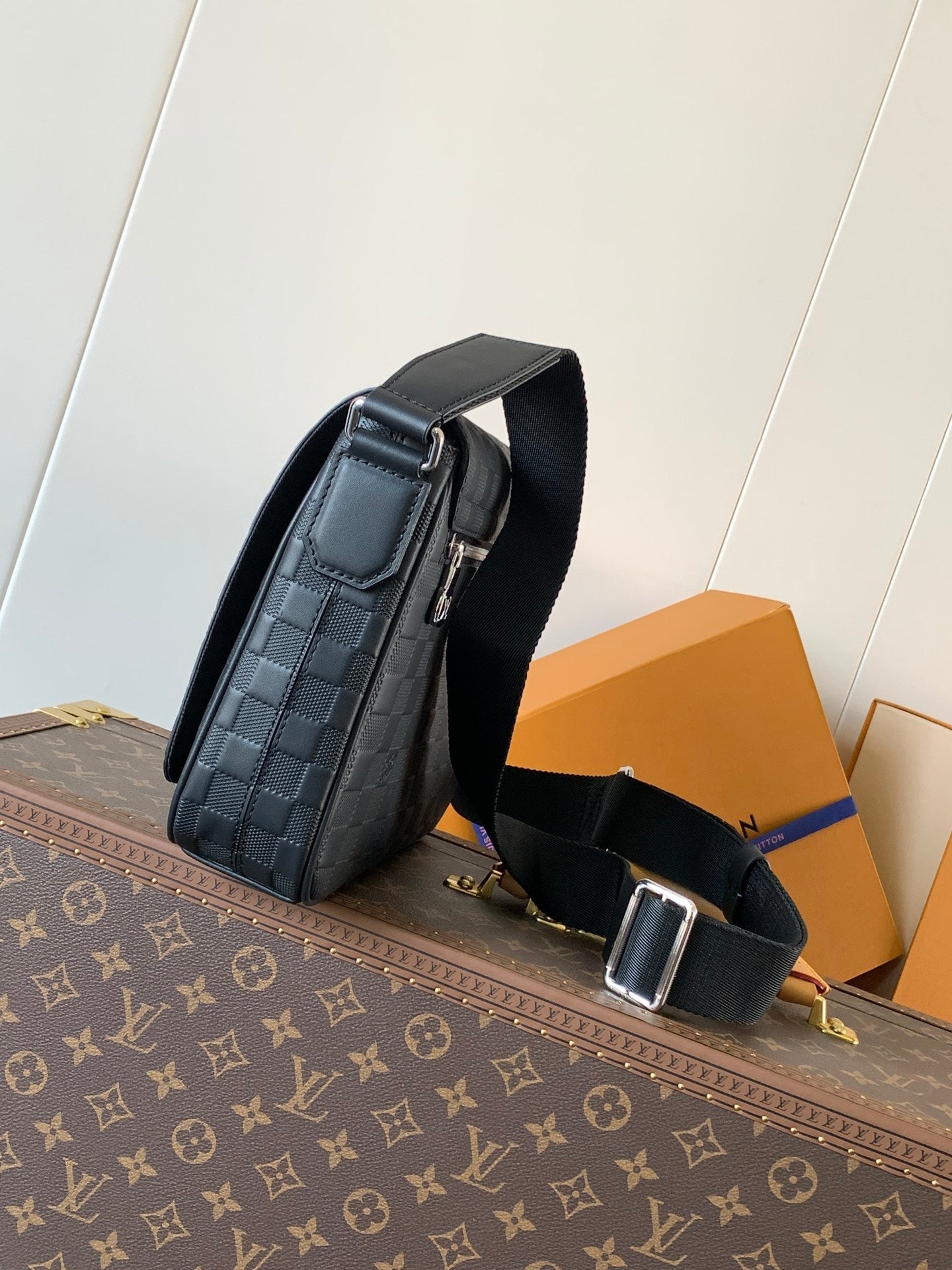 LV 2026 District PM 26cm Black Damier Infini Coated Canvas