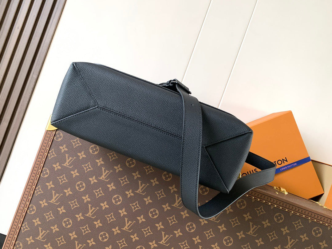 LV 2026 Speed Messenger Bag 33cm Black Calfskin