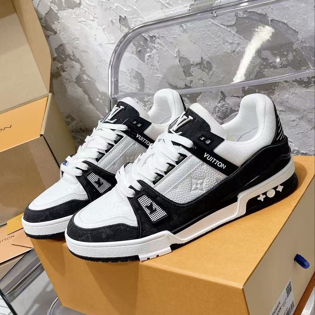 LV 26ss Trainer Sneakers White Black Cowhide Monogram