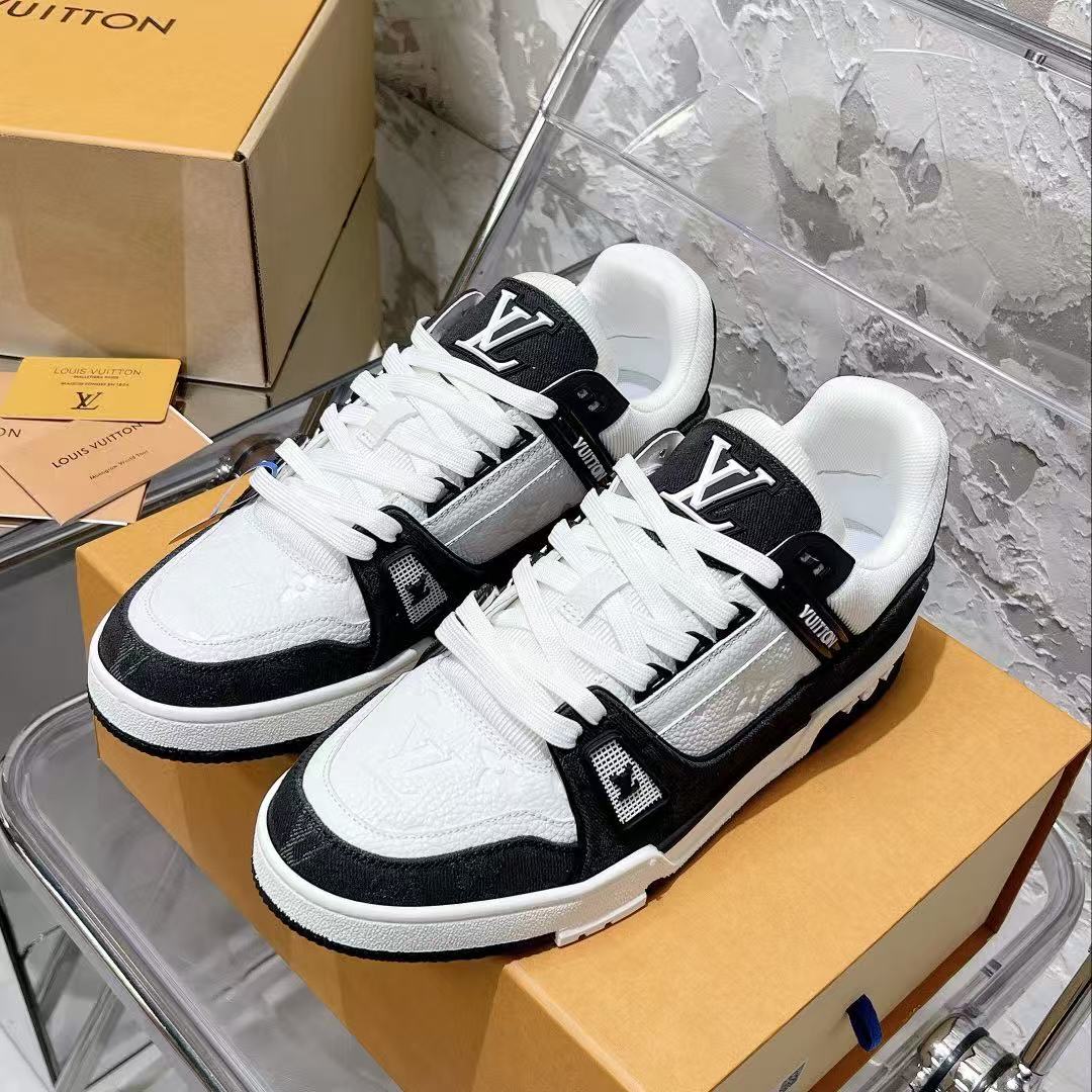 LV 26ss Trainer Sneakers White Black Cowhide Monogram
