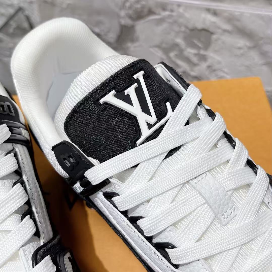 LV 26ss Trainer Sneakers White Black Cowhide Monogram