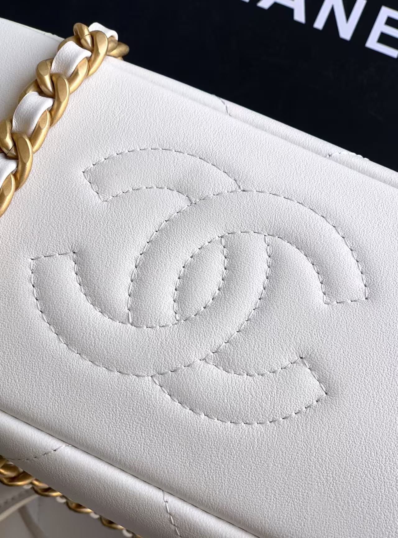 Chanel 2026 Small Shopping Bag 22cm White Calfskin