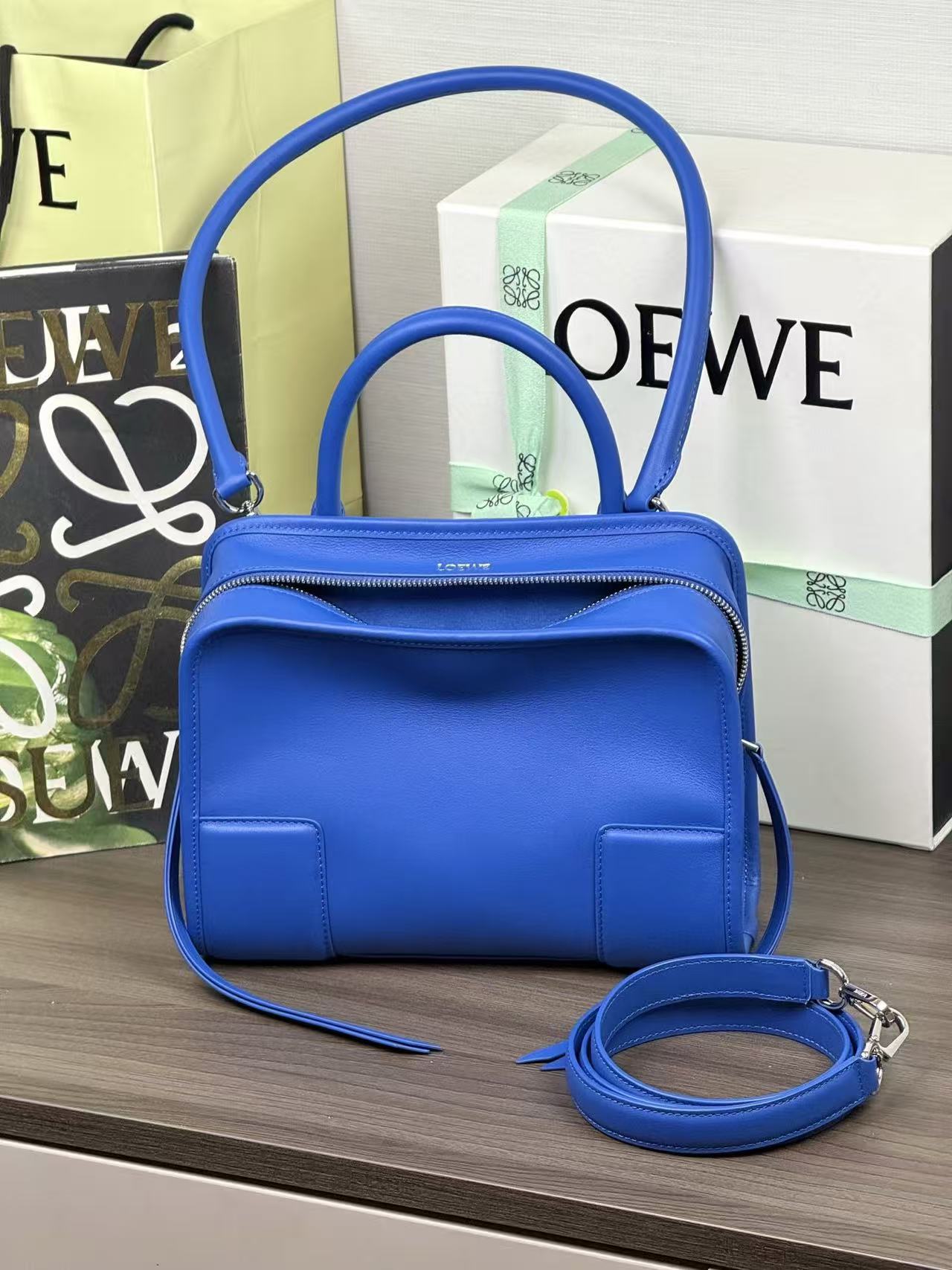 Loewe Amazona 180 Bag 24.5cm Blue Calfskin