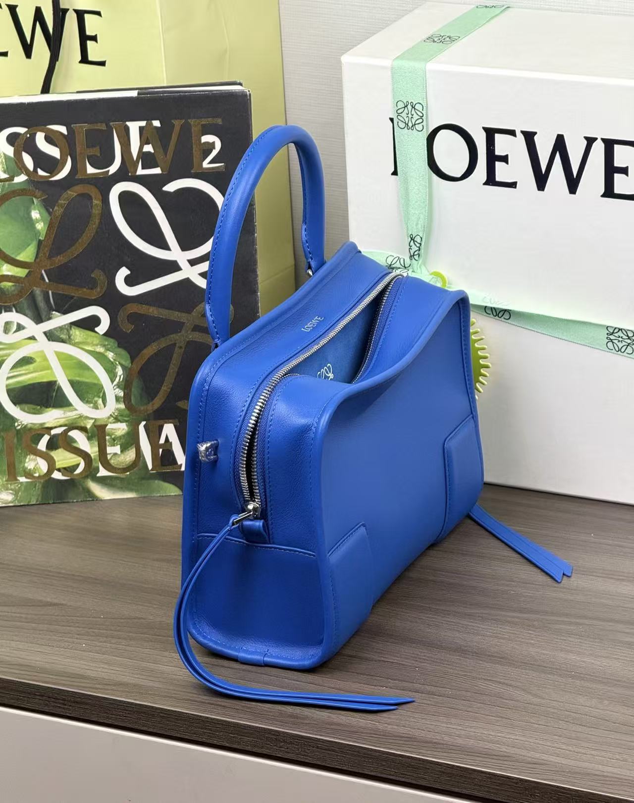 Loewe Amazona 180 Bag 24.5cm Blue Calfskin