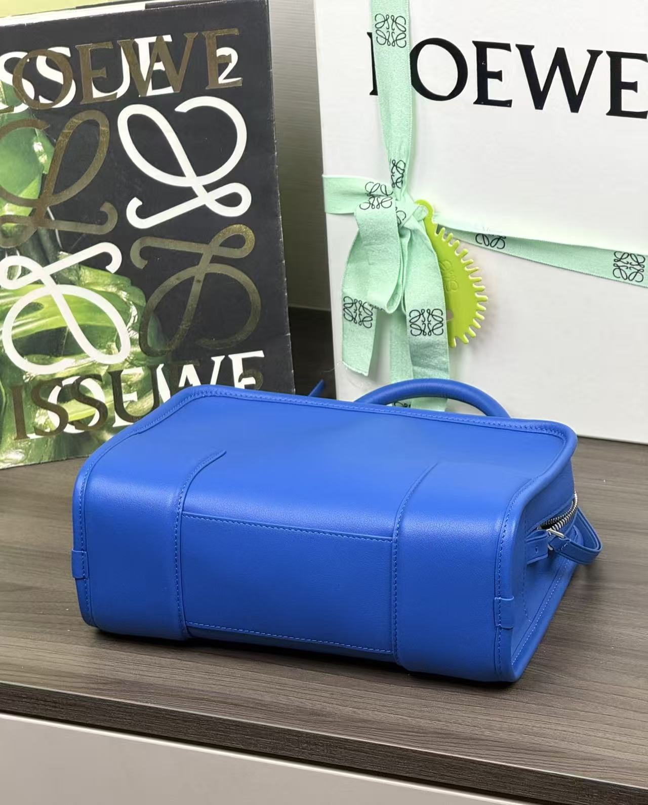 Loewe Amazona 180 Bag 24.5cm Blue Calfskin