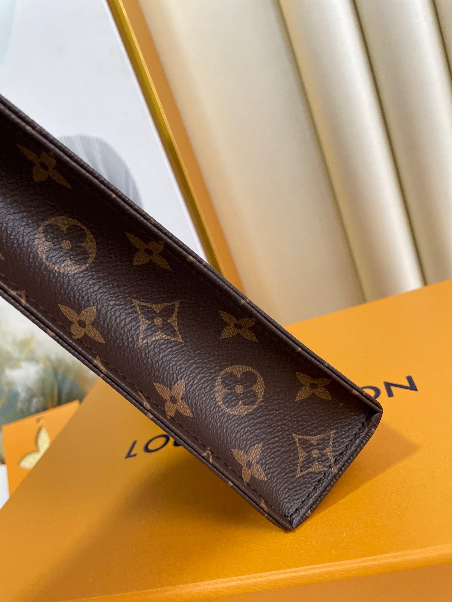 Louis Vuitton Toiletry Pouch 26 Brown Monogram Canvas Cowhide