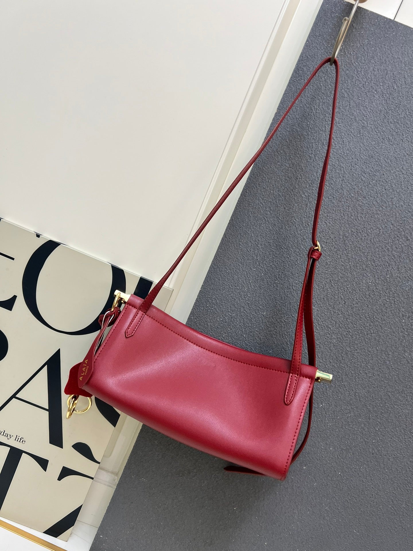 Alaia 2026 Le Click Medium Bag 25cm Red Leather
