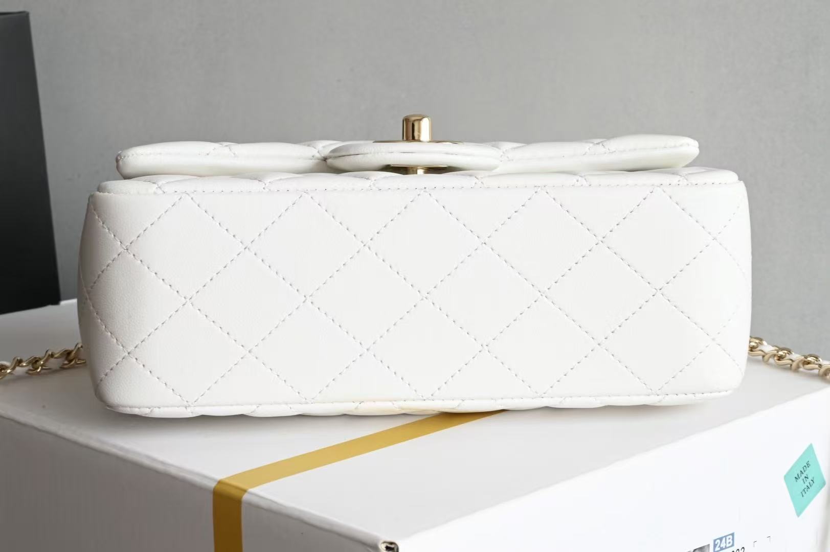 Chanel Flap With Top Handle 20cm White Lambskin