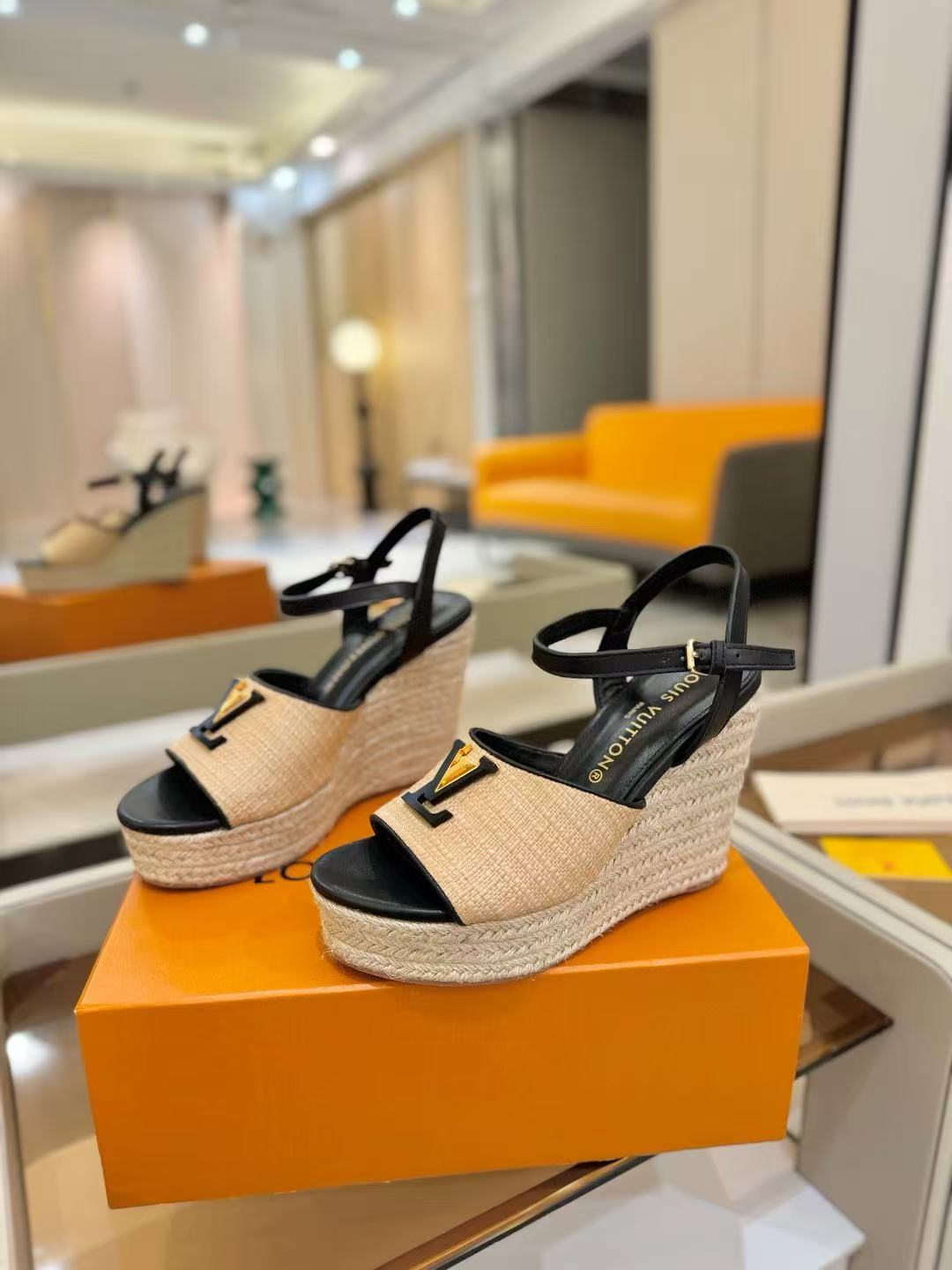 Louis Vuitton Starboard Wedge Sandals 10cm Straw Leather
