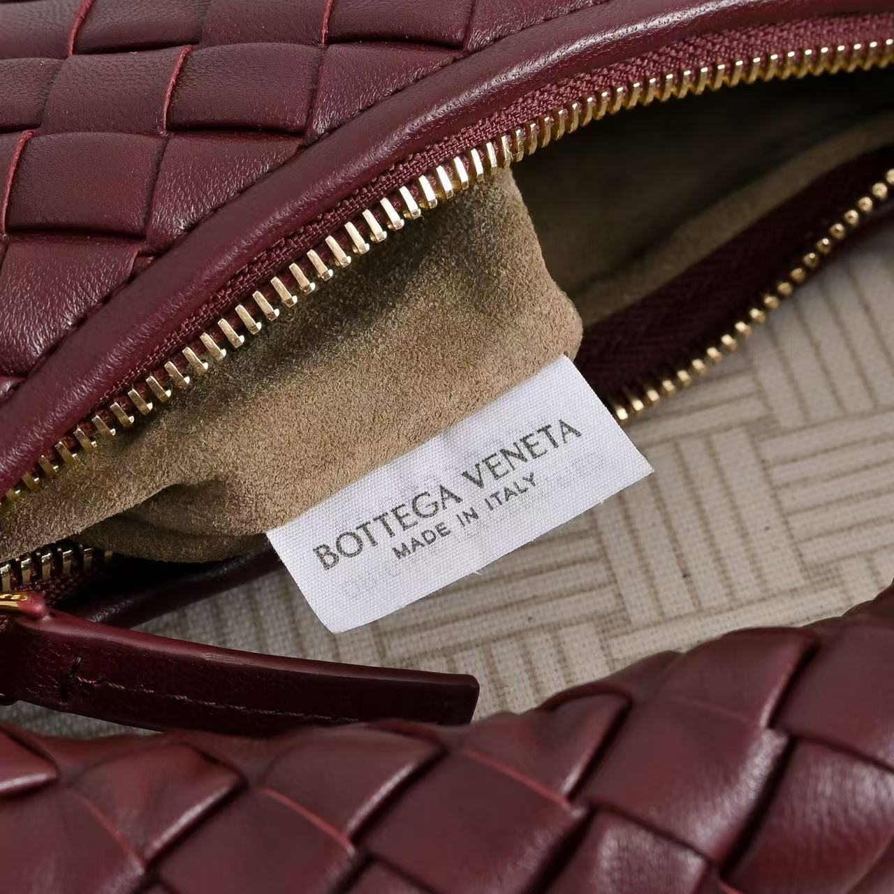 Bottga Veneta 2026 Bag 26cm Burgundy Lambskin