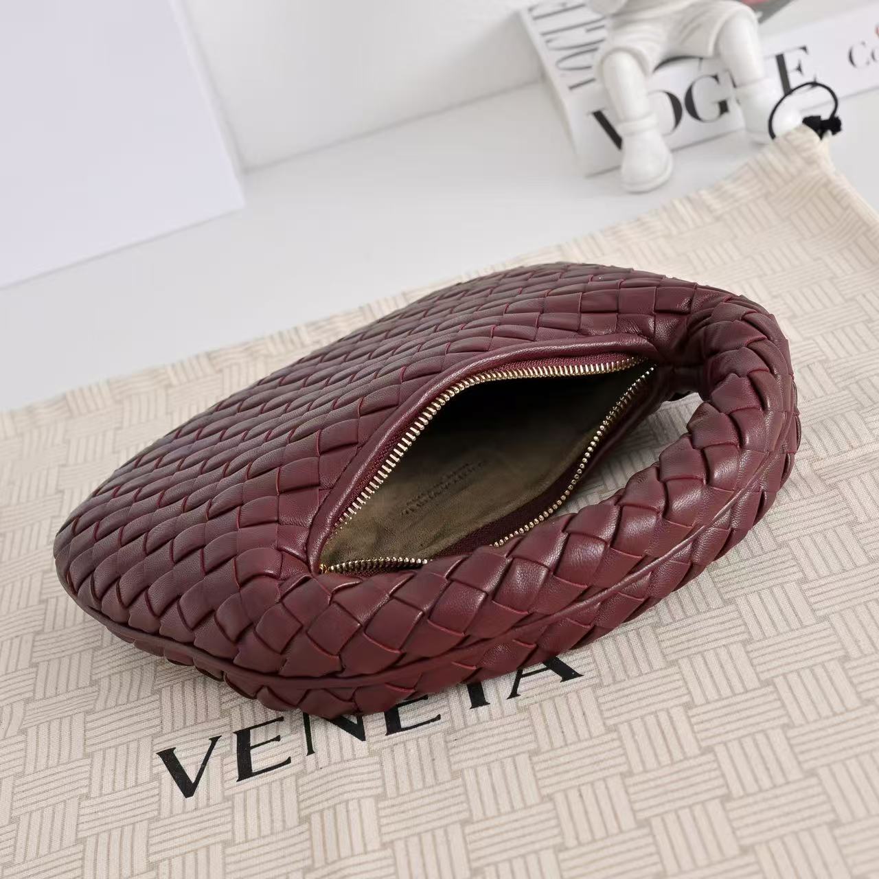 Bottga Veneta 2026 Bag 26cm Burgundy Lambskin