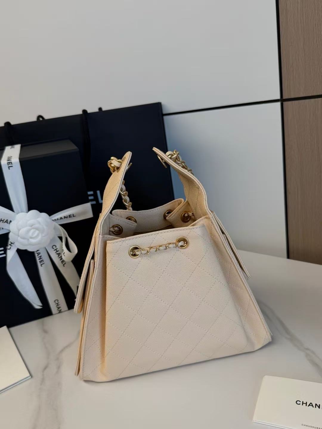 CC 25C Hobo Bags 30cm Light Apricot Grained Calfskin