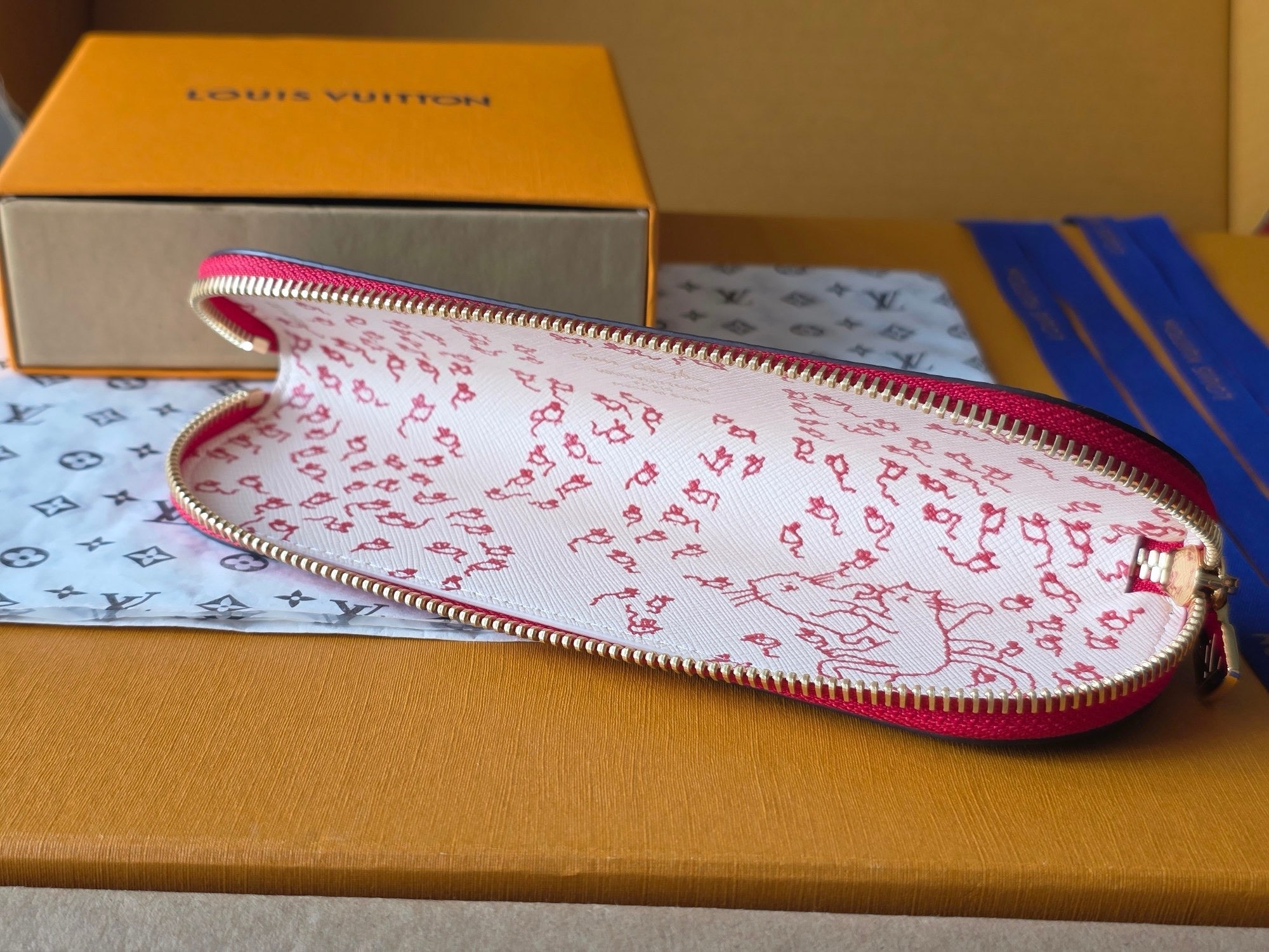 Louis Vuitton 2026 Charlotte Pencil Case 20cm Brown Pink Leather