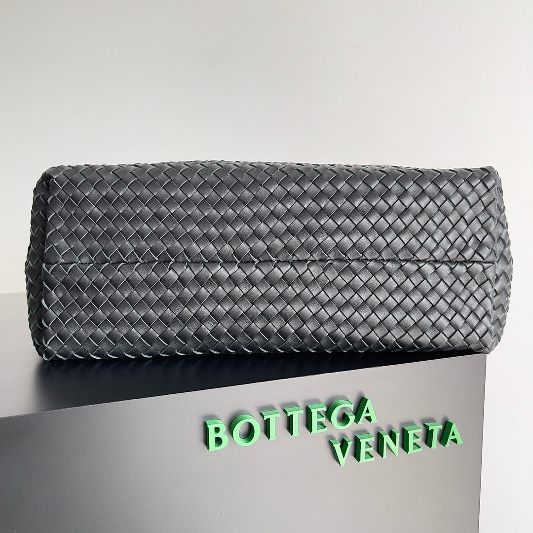 Bottega Veneta 2026 Cabat Tote Bag 51cm Black Lambskin
