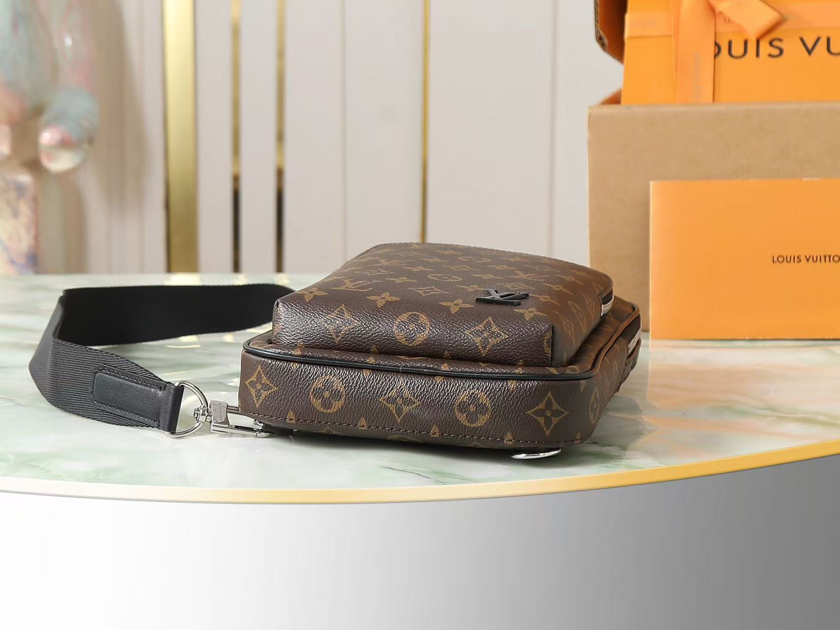 Louis Vuitton 2026 Avenue NM Bag 31cm Brown Black Canvas Cowhide
