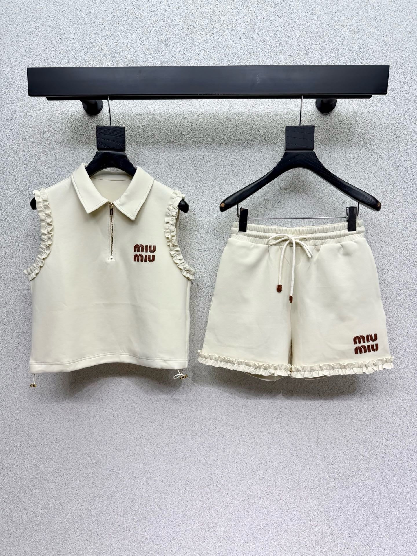 MiuMiu 2026 Vest Shirt and Casual Shorts Set Cotton 645479