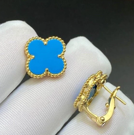 CLOVER STUD EARRINGS