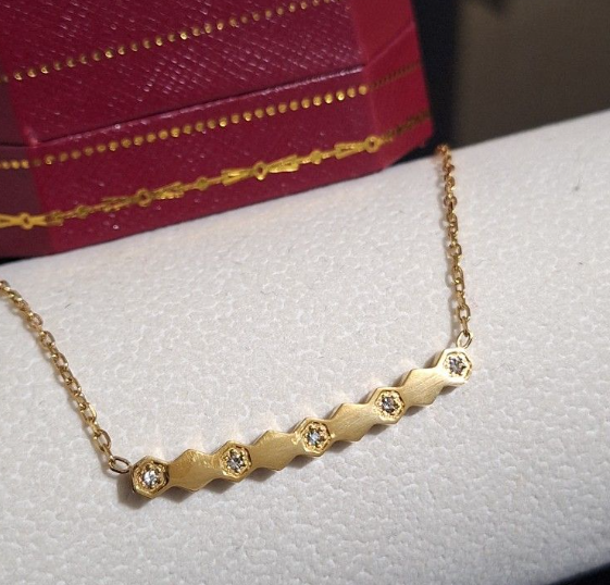 BEE LOVE NECKLACE DIAMOND