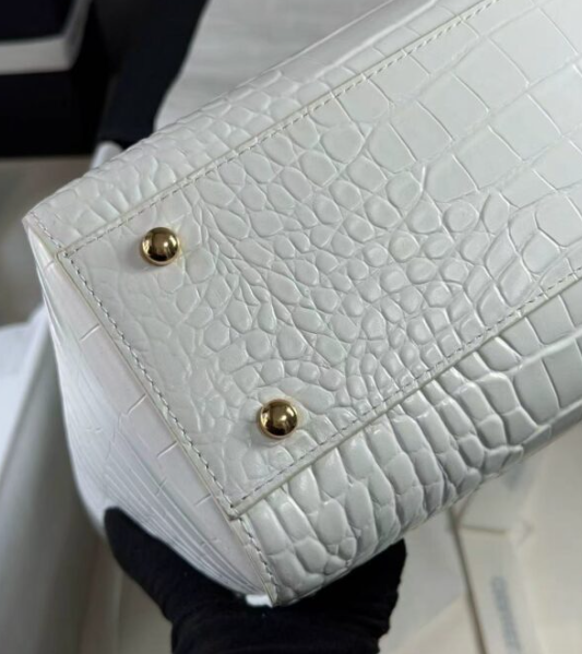 Chanel 25 Crocodile-embossed 40cm Bag White Cowhide 322960
