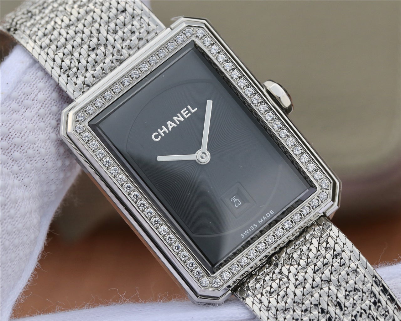 BOY-FRIEND DIAMOND BEZEL BLACK DIAL