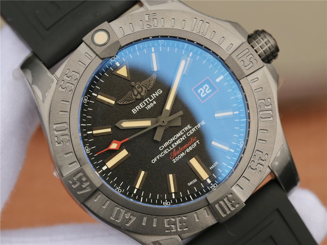 AVENGER SEAWOLF 44MM STAINLESS STEEL BLACK DIAL