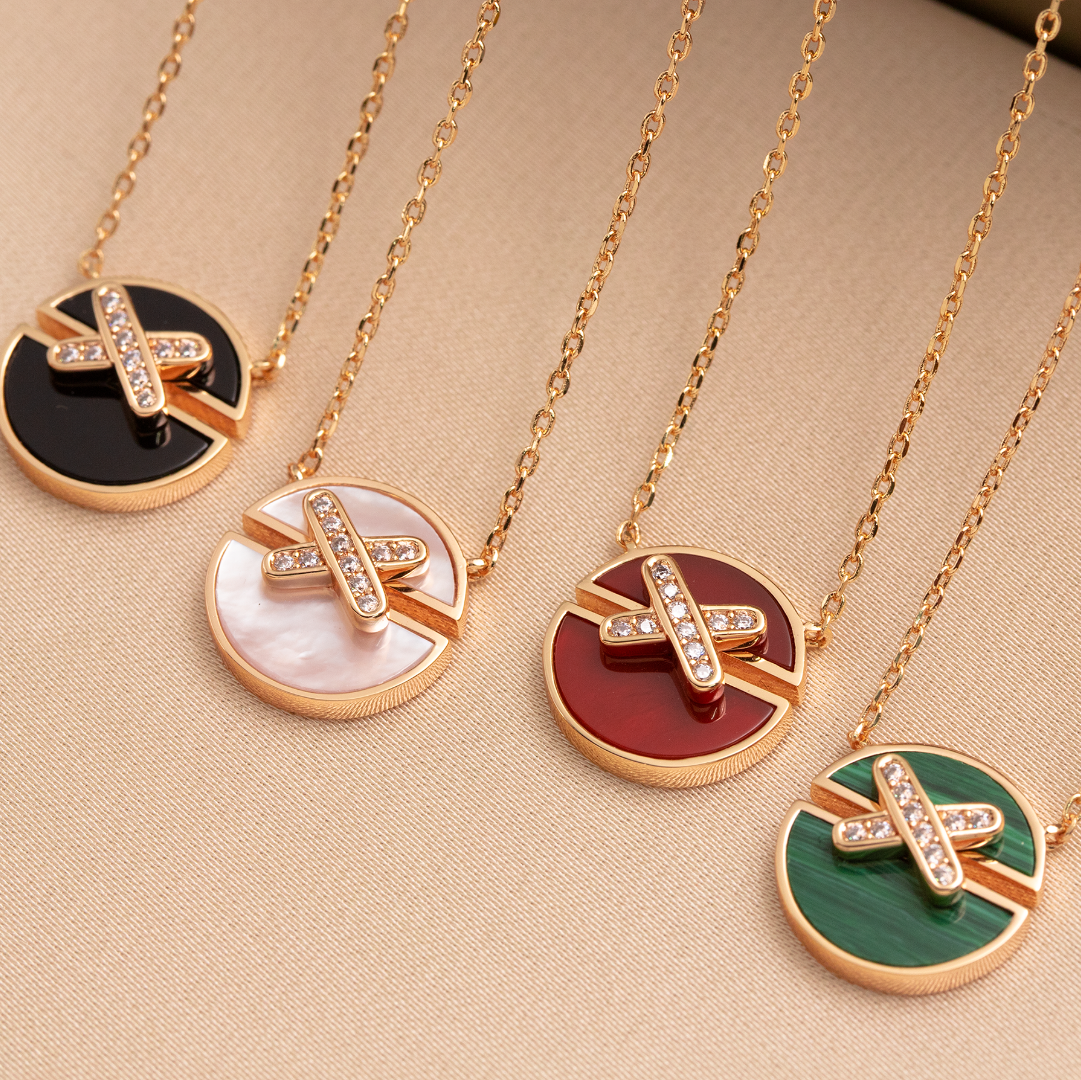 JEUX DE PINK GOLD DIAMOND NECKLACE