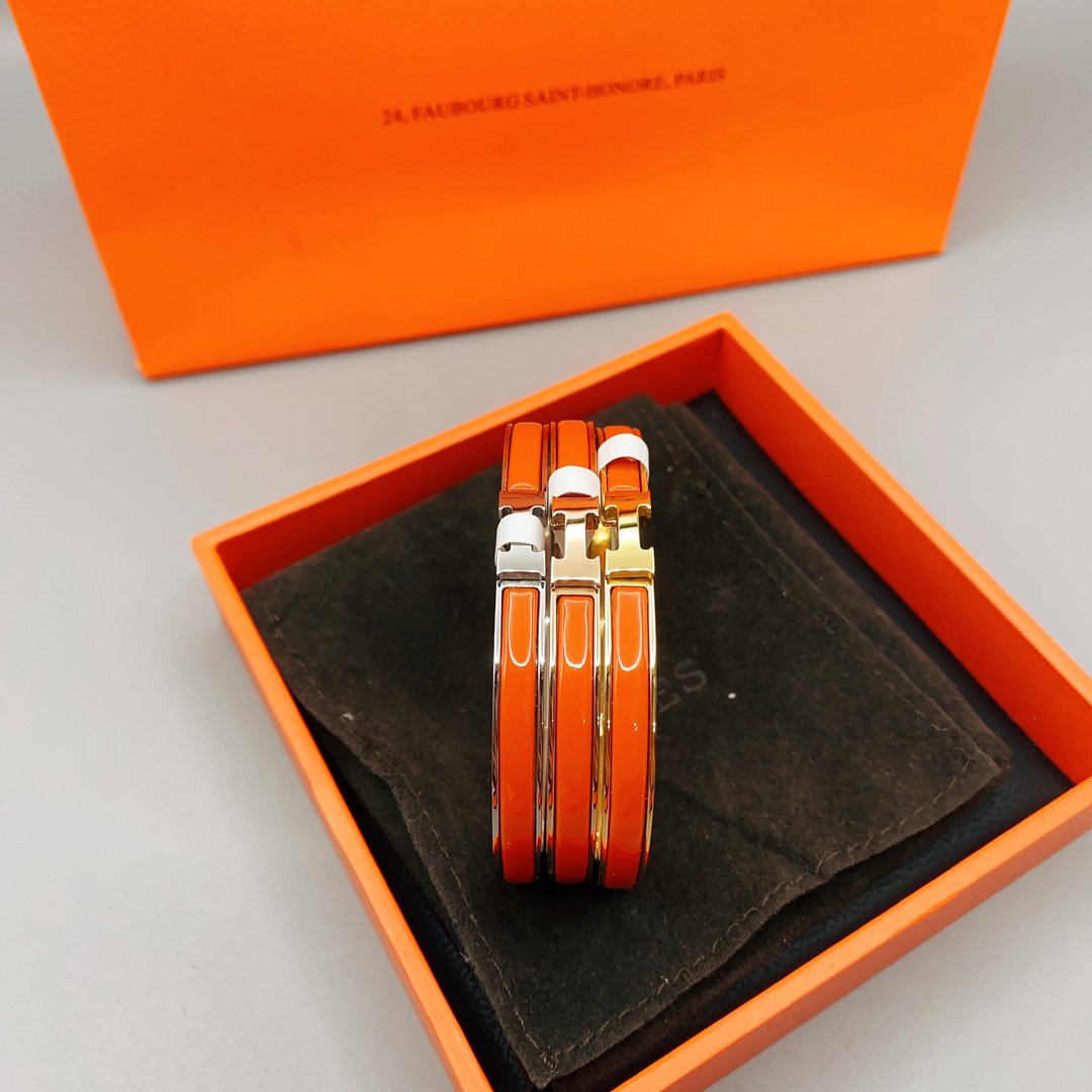 CLASSIC HM CLIC ORANGE 8MM ENAMEL BRACELET