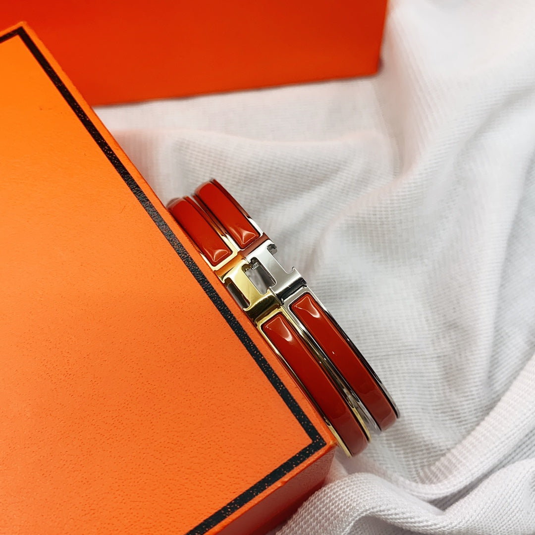 CLASSIC HM CLIC ORANGE 8MM ENAMEL BRACELET