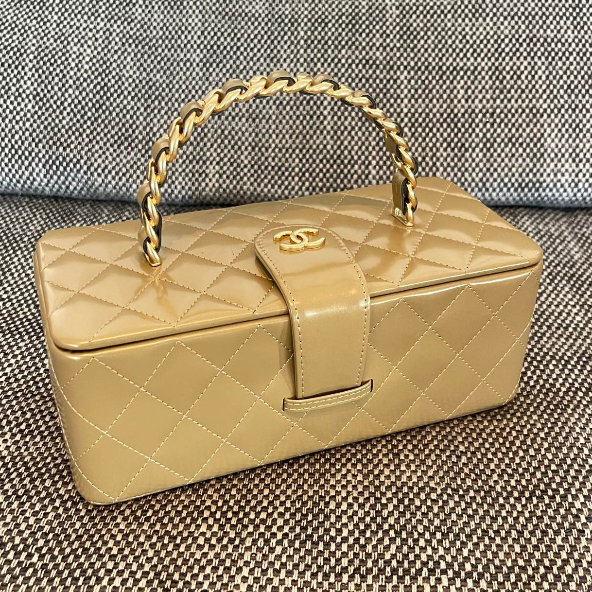 Chanel 2026 Vintage Large Rectangular Box Vanity Case 22cm Patent Calfskin