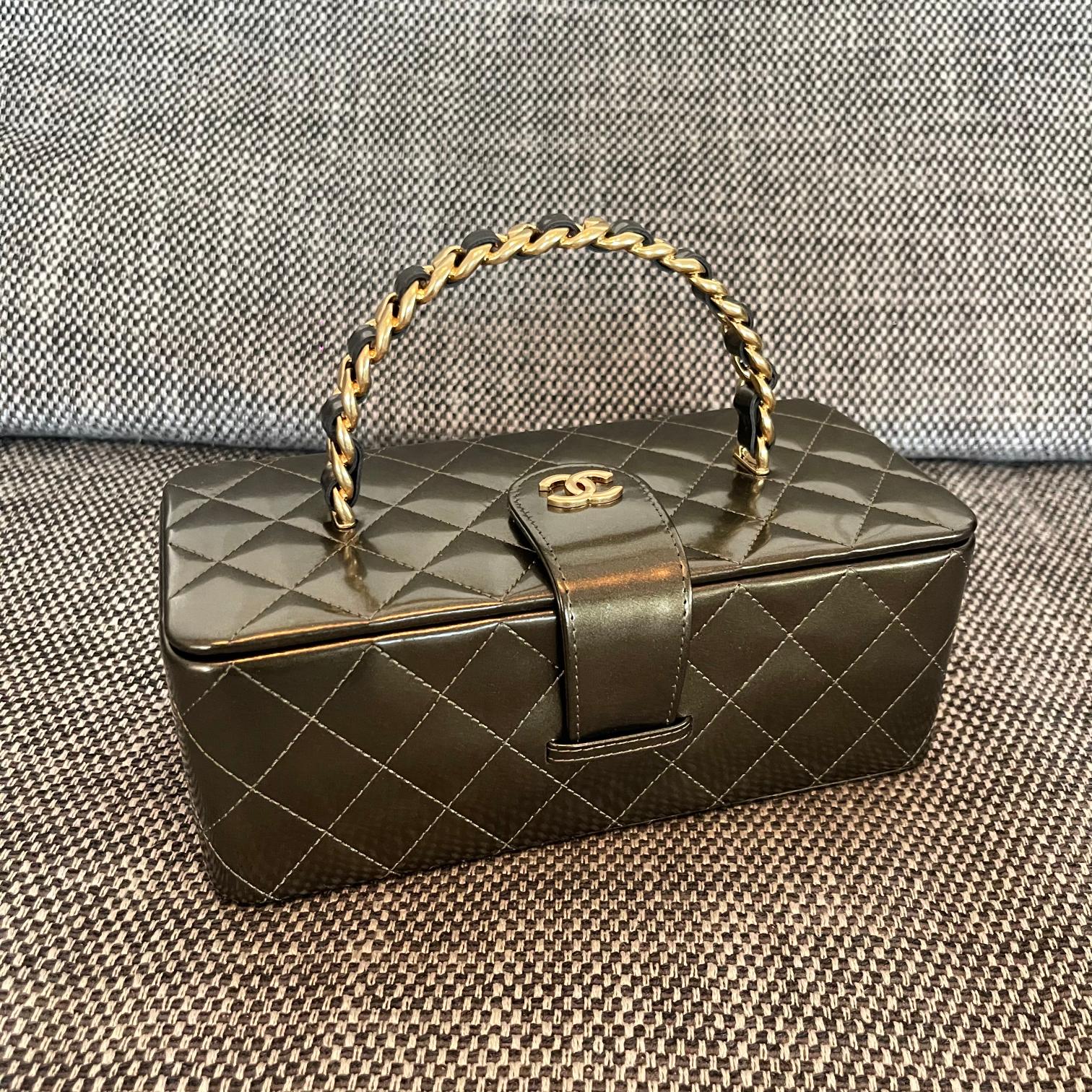 Chanel 2026 Vintage Large Rectangular Box Vanity Case 22cm Patent Calfskin