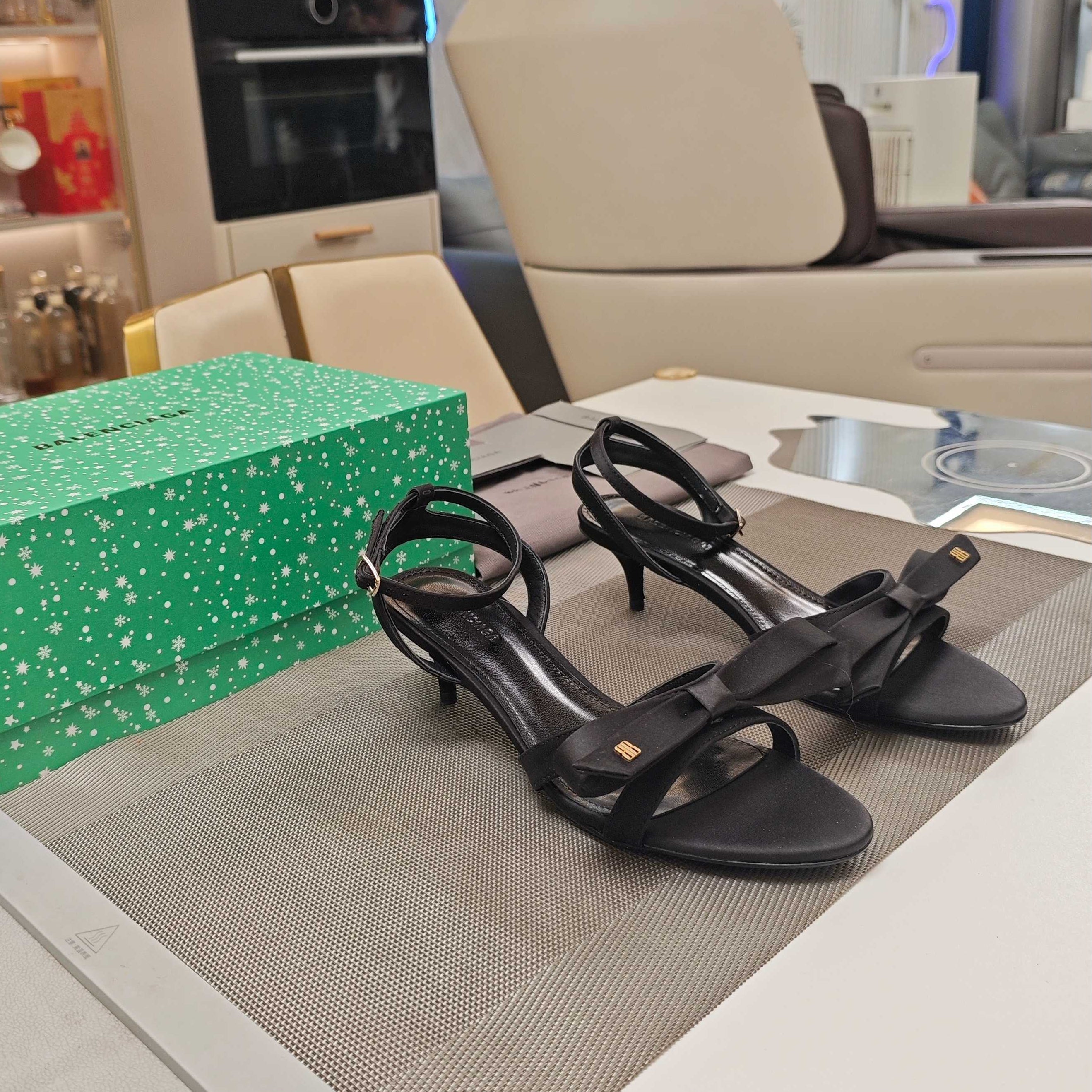 Balenciaga 26s Sandals 55 Satin Leather Ribbon