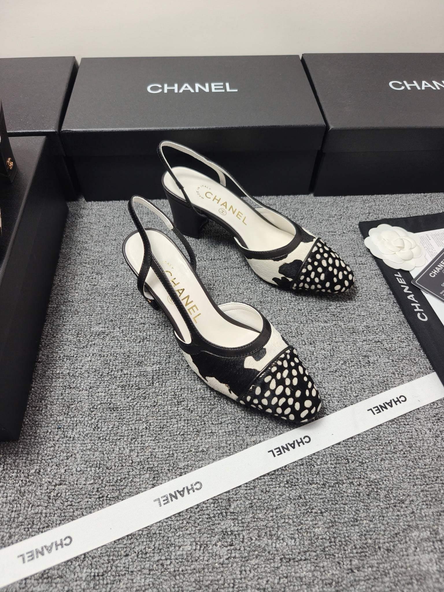 Chanel 2026 Slingback Black White Horsehair Calfskin 696631