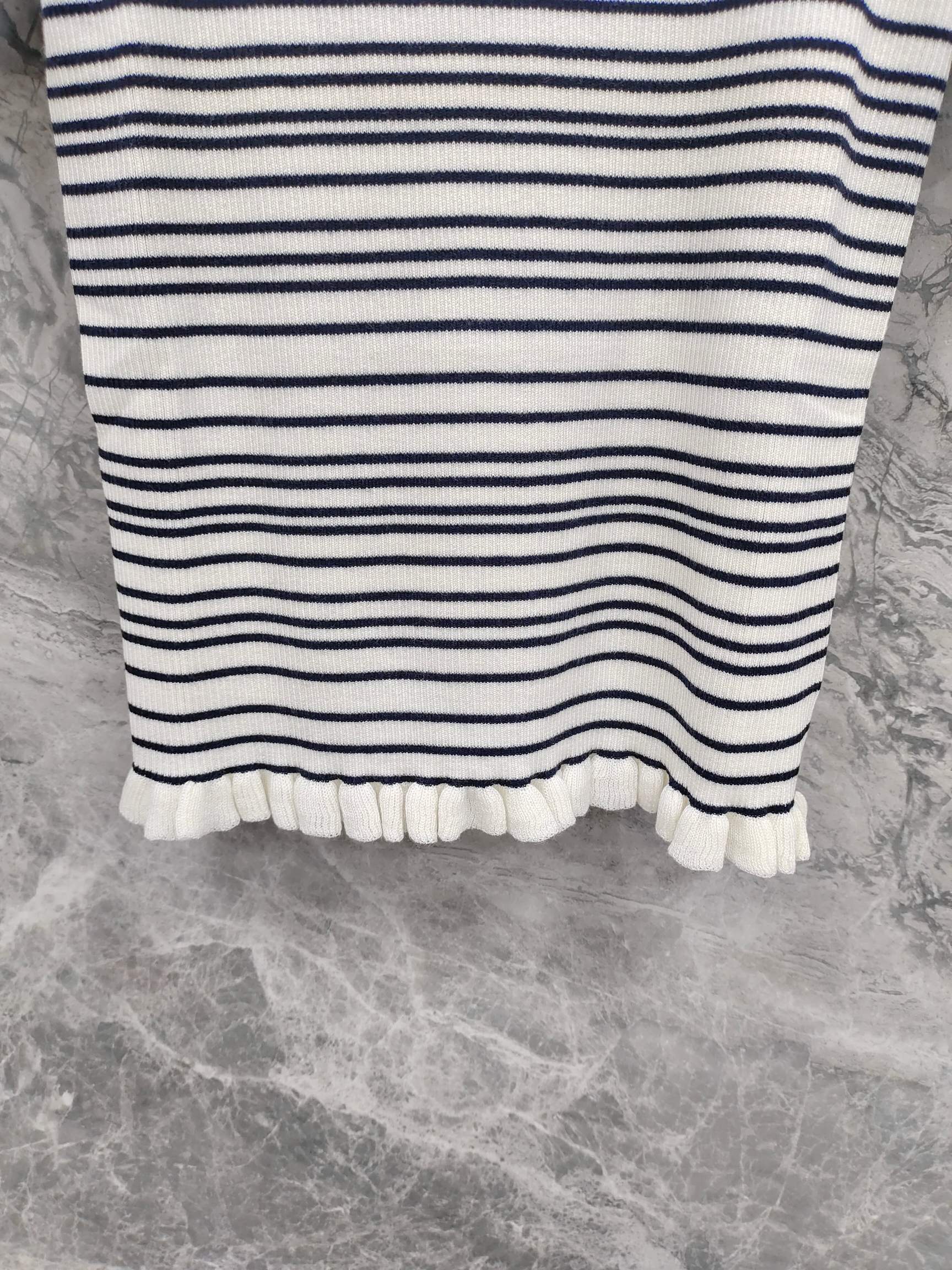Chanel 2026 Two-tone Short-sleeved Shirt Wool 367635