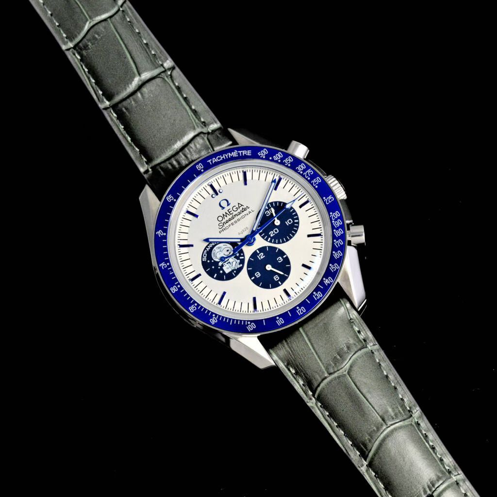 Omega Speedmaster Professional Moonwatch 42cm White Dial Khaki Leather Strap